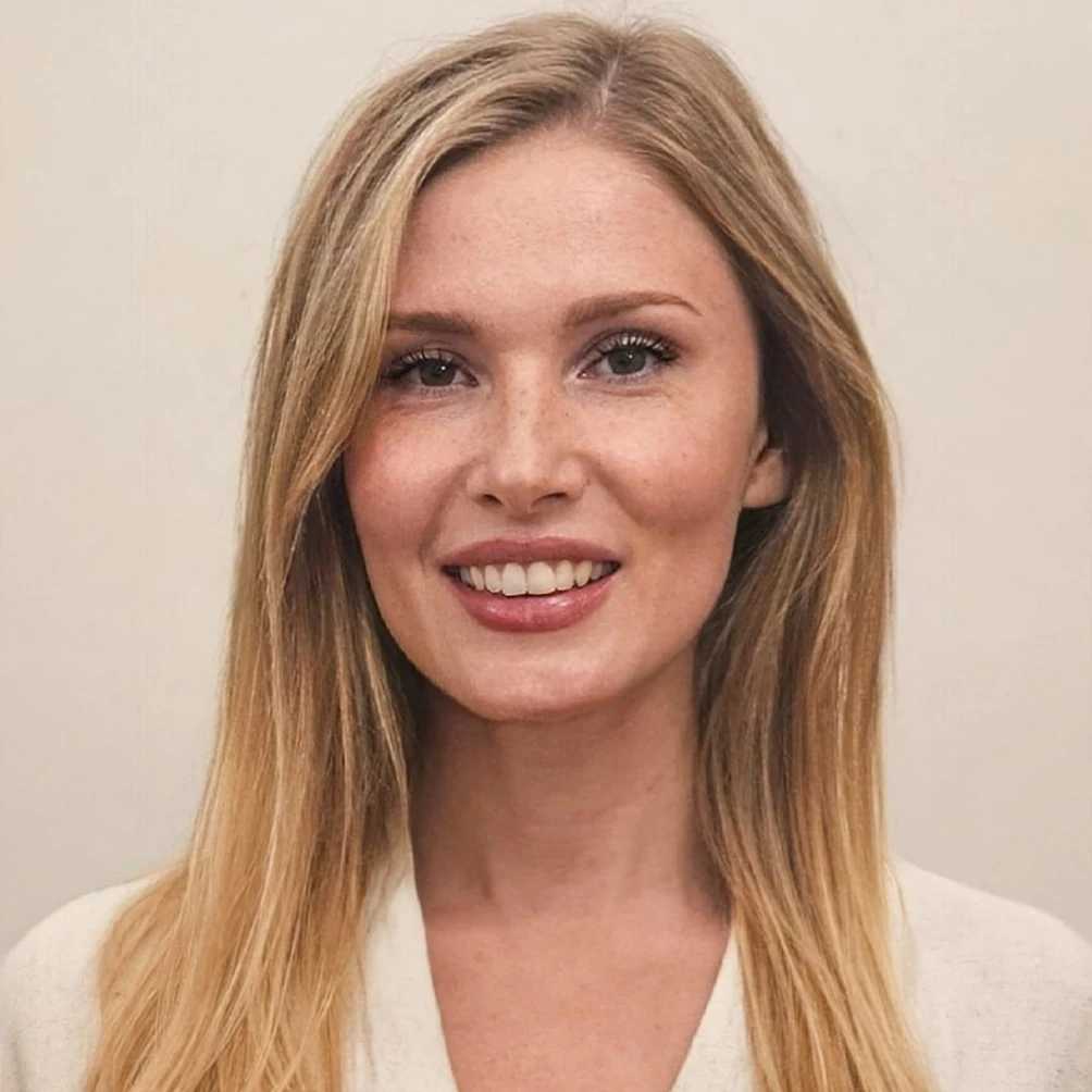 Medic specialist dermatologie Carolina Tiliscan