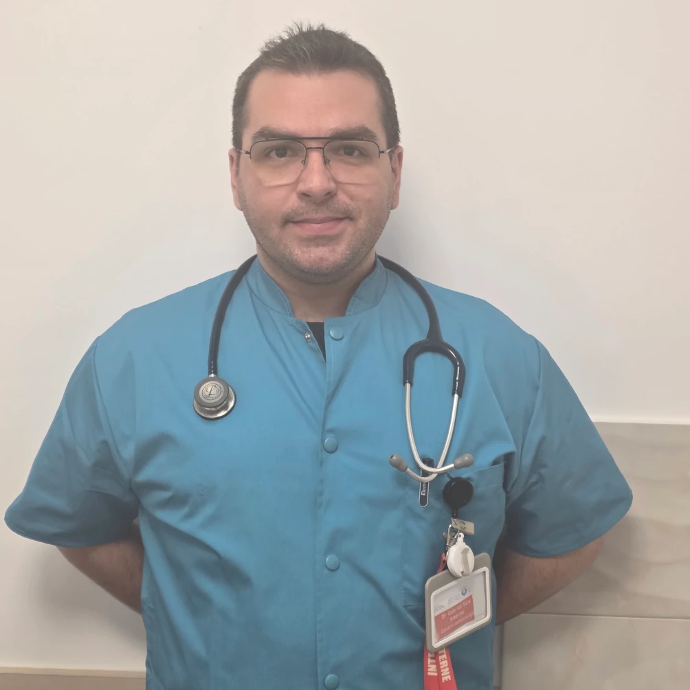 Medic specialist medicina interna Sica Gabriel